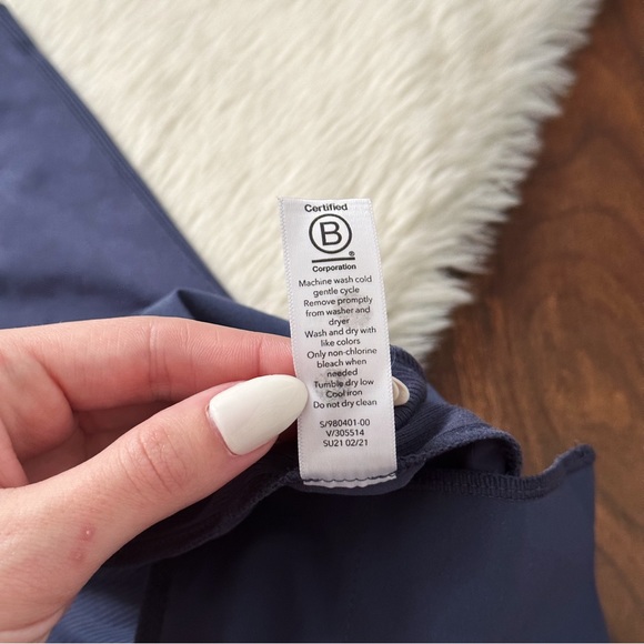 Athleta Brooklyn Textured Ankle Pant Leopard Medieval Violet - Picture 10 of 10